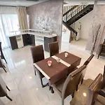 Luxor Hotel 3*