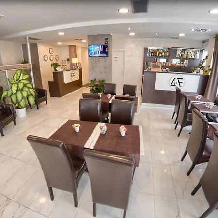 卢克索佛罗伦萨酒店 酒店